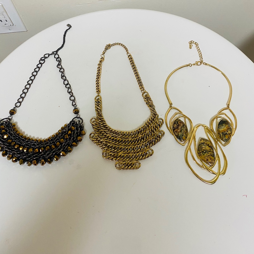 Woman Necklaces Jewelry Used Good Condition JewelryNecklacesPe Woman Necklaces Jewelry Used Good Condition JewelryNecklacesPe